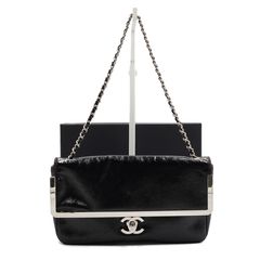 Chanel(샤넬) 빈티지 블랙 페이던트 메탈 CC로고 플랩 여성 토트백 겸 숄더백aa53054