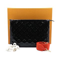 Louis Vuitton(루이비통) M20369 22시즌한정 블랙 베르니 쿠상MM 숄더백 겸 크로스백aa53119