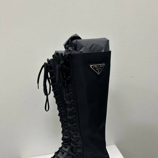 Prada 프라다 브러쉬드 레더 리나일론 레이스업 부츠 상품 이미지 2