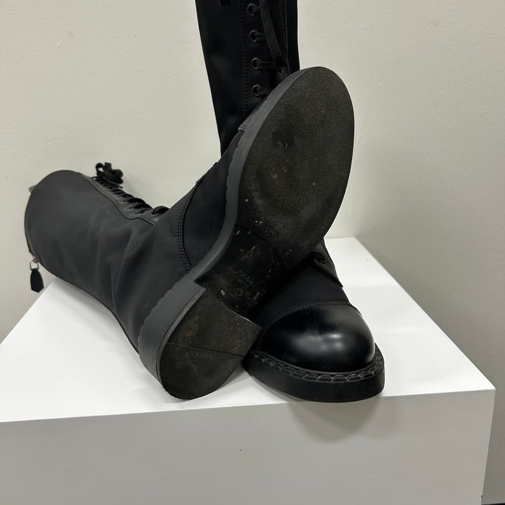 Prada 프라다 브러쉬드 레더 리나일론 레이스업 부츠 상품 이미지 7