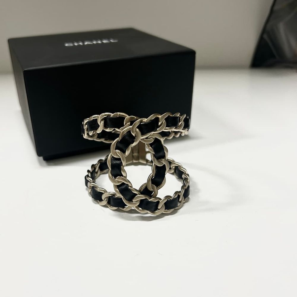 Chanel 샤넬 체인 로고 뱅글 팔찌 상품 이미지 1