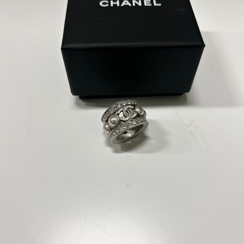 Chanel 샤넬 공방 컬렉션 크리스탈 펄 링 반지 상품 이미지 1