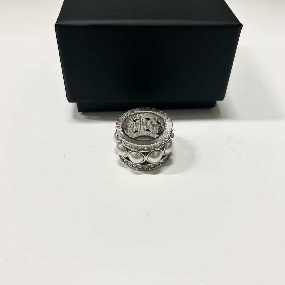 Chanel 샤넬 공방 컬렉션 크리스탈 펄 링 반지 상품 이미지 3