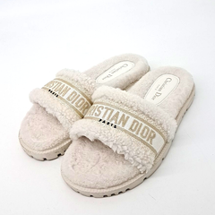 크리스찬 디올 시어링 슬리퍼