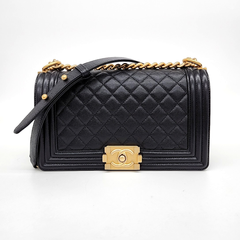 샤넬 캐비어 보이백 미듐