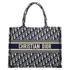 크리스찬 디올 Dior M1286ZRIW 블루 오블리크 자수 자가드 북토트 미디움 토트백