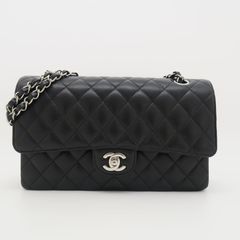 샤넬 캐비어 클래식 미듐 은장 체인 숄더백