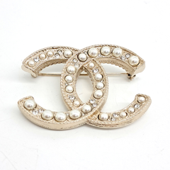 샤넬 로고 브로치