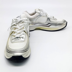 샤넬 크루즈 스니커즈