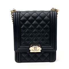 샤넬 캐비어 보이 플랩백