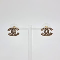 샤넬 로고 귀걸이