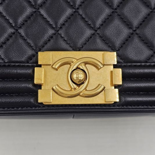 Chanel 샤넬 보이 플랩백 라지 21번대 A92193 4957 상품 이미지 19